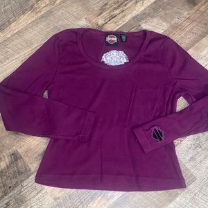 Vintage HD long sleeve excellent condition like new beautiful purple magenta top